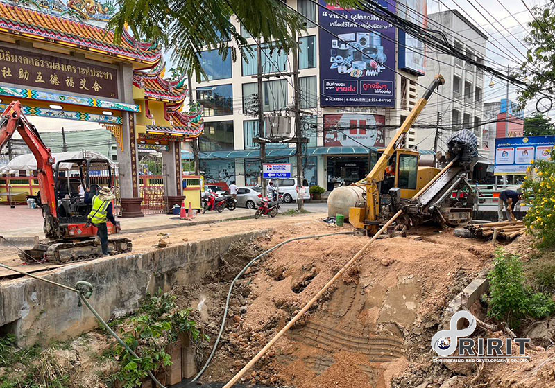 บ่อเริ่มต้น การดันลอดท่อ Horizontal Directional Drilling ( HDD)